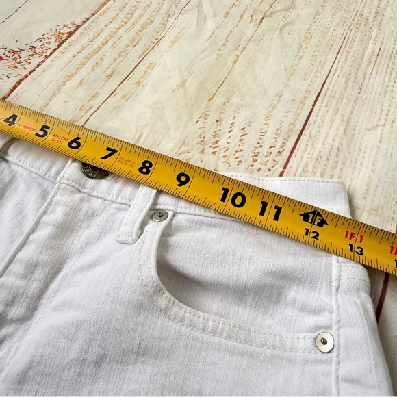 Madewell | White High-Rise Denimβ Shorts | Size 24 - Picture 4 of 9